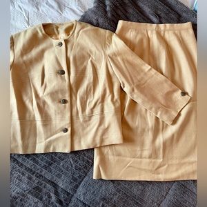 Elegant Tan Midi Skirt